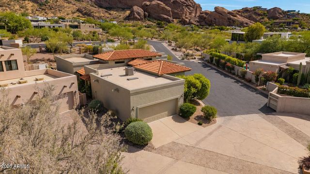 5988 N ECHO CANYON Drive, Phoenix, AZ 85018
