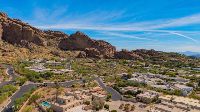 5988 N ECHO CANYON Drive, Phoenix, AZ 85018