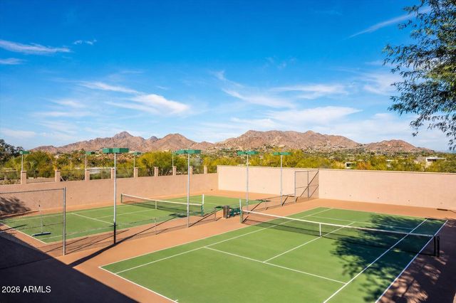 5988 N ECHO CANYON Drive, Phoenix, AZ 85018