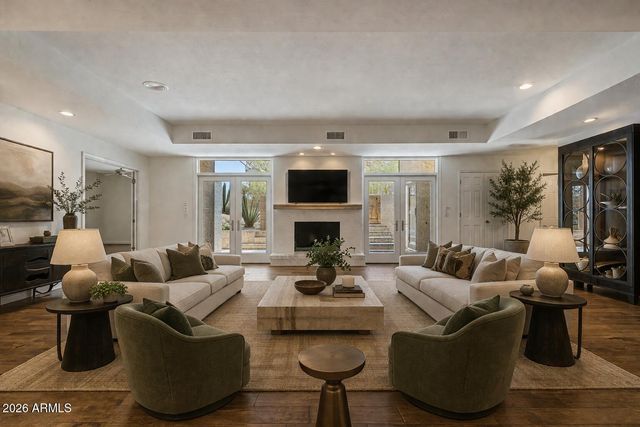 5988 N ECHO CANYON Drive, Phoenix, AZ 85018