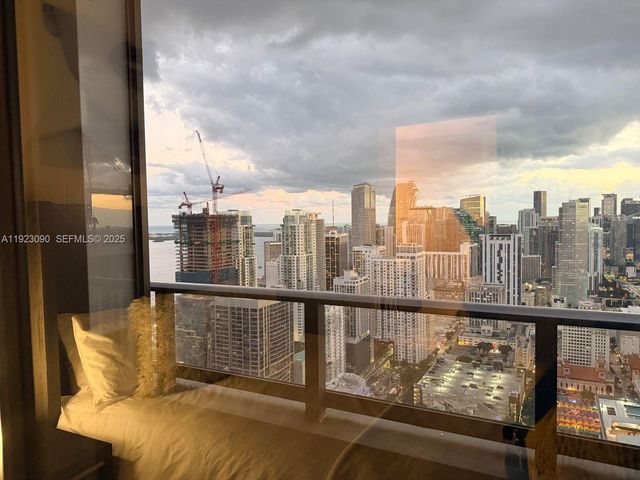 159 NE 6th St 4805, Miami, FL 33132