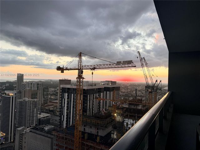 159 NE 6th St 4805, Miami, FL 33132