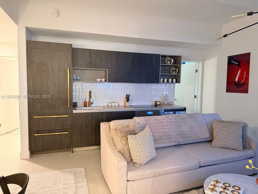 159 NE 6th St 4805, Miami, FL 33132