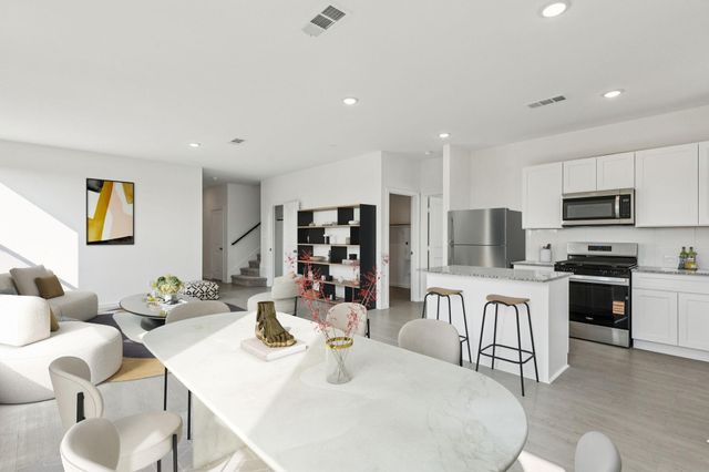 1026 S Oakhurst Drive, Dayton, TX 77535