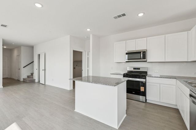 1026 S Oakhurst Drive, Dayton, TX 77535