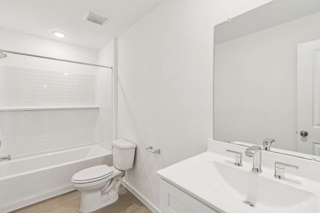 1026 S Oakhurst Drive, Dayton, TX 77535