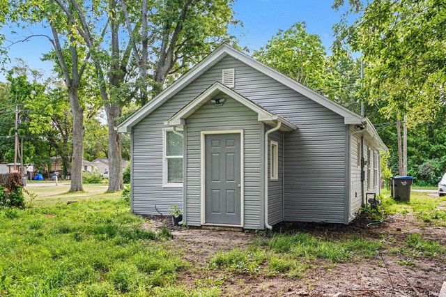 56527 Shore Avenue, Elkhart, IN 46516