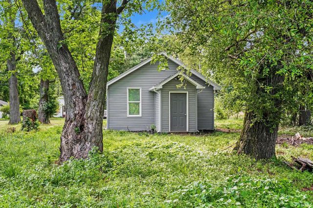 56527 Shore Avenue, Elkhart, IN 46516