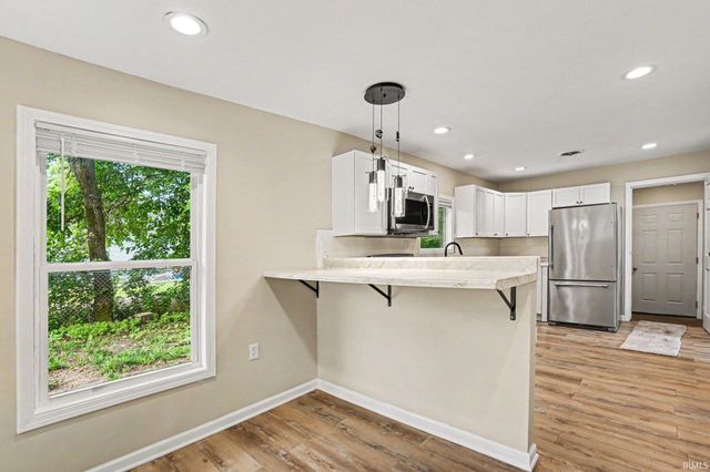 56527 Shore Avenue, Elkhart, IN 46516