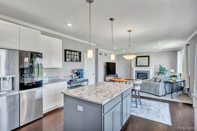 52361 Wellington Valley Drive, Macomb, MI 48042