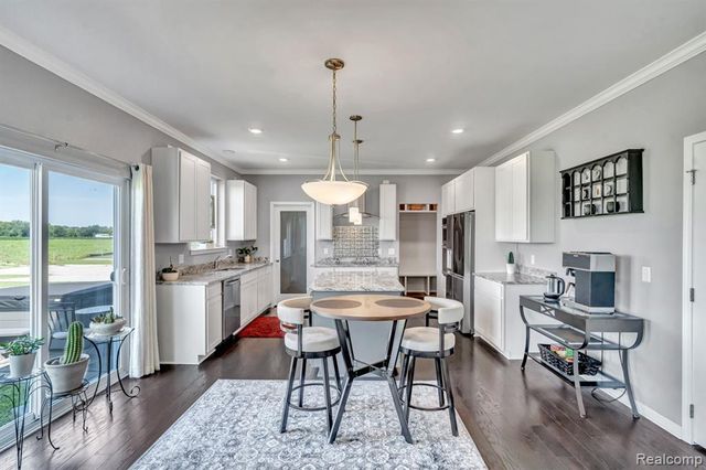 52361 Wellington Valley Drive, Macomb, MI 48042