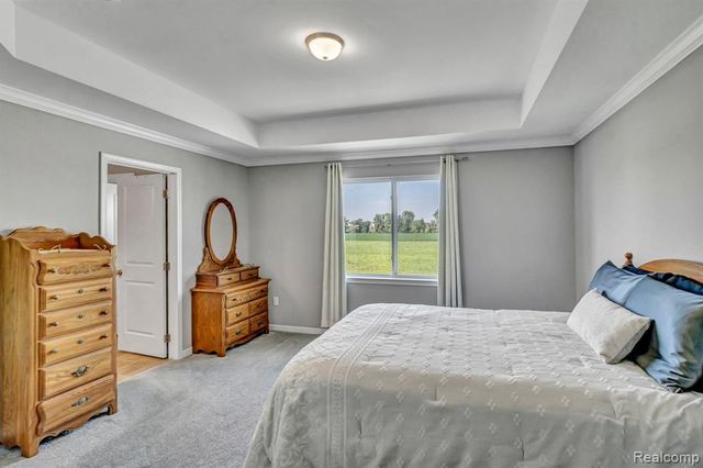 52361 Wellington Valley Drive, Macomb, MI 48042