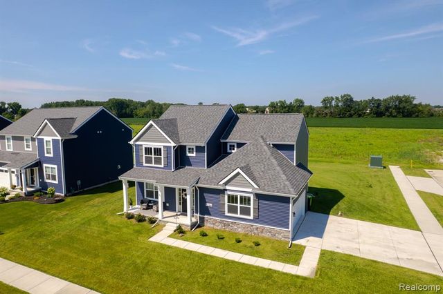 52361 Wellington Valley Drive, Macomb, MI 48042