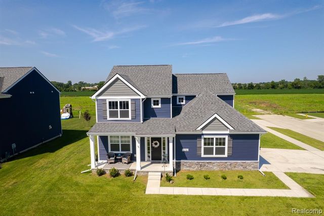 52361 Wellington Valley Drive, Macomb, MI 48042