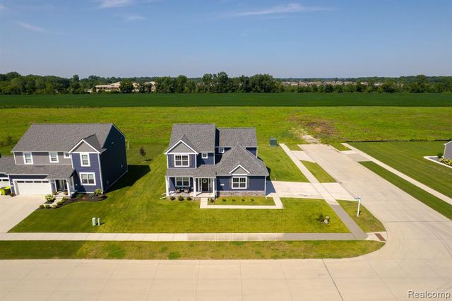 52361 Wellington Valley Drive, Macomb, MI 48042