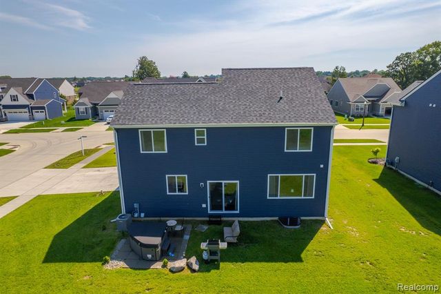 52361 Wellington Valley Drive, Macomb, MI 48042