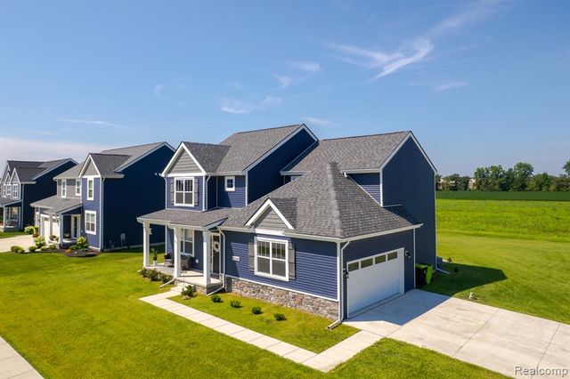 52361 Wellington Valley Drive, Macomb, MI 48042