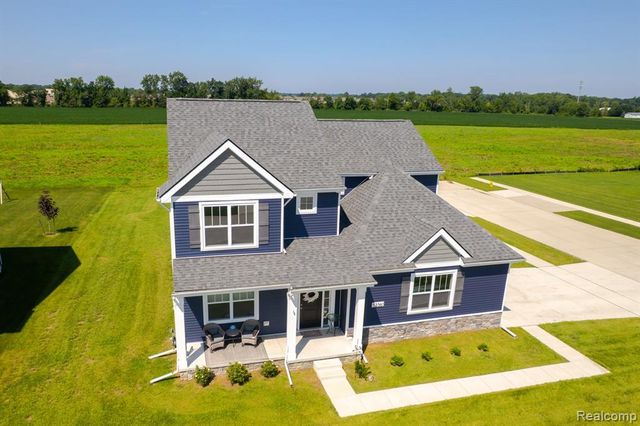 52361 Wellington Valley Drive, Macomb, MI 48042