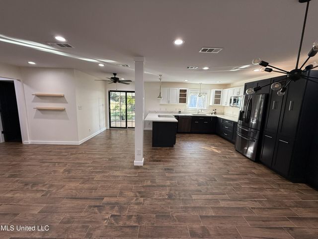 2321 Arbor Drive, Biloxi, MS 39531