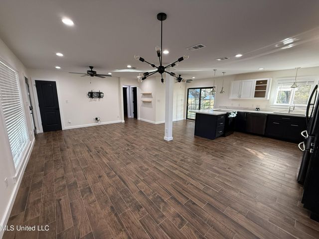 2321 Arbor Drive, Biloxi, MS 39531