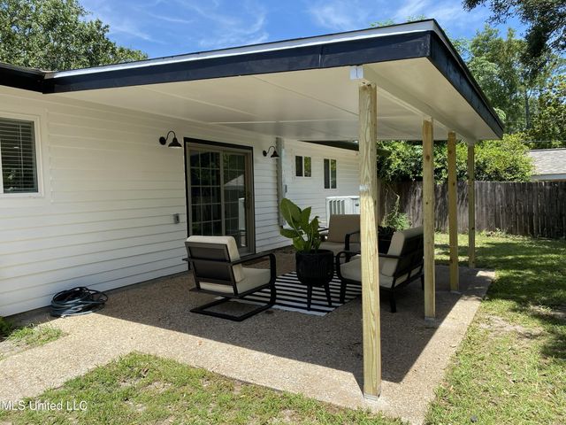 2321 Arbor Drive, Biloxi, MS 39531