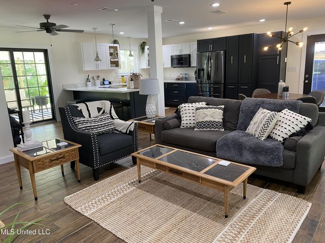 2321 Arbor Drive, Biloxi, MS 39531