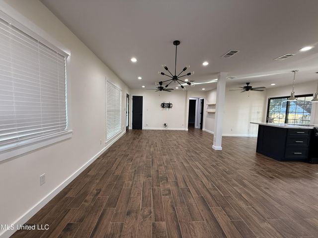 2321 Arbor Drive, Biloxi, MS 39531