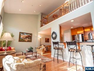 96 Abbie Court, Guttenberg, NJ 07093