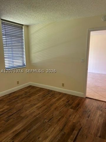 1811 Sabal Palm Dr 204, Davie, FL 33324
