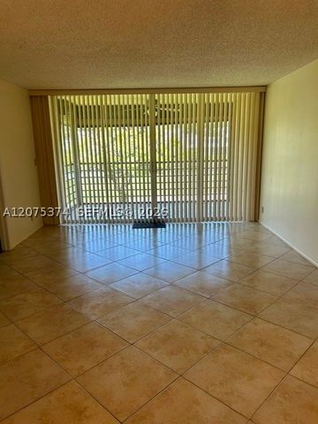 1811 Sabal Palm Dr 204, Davie, FL 33324