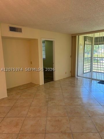 1811 Sabal Palm Dr 204, Davie, FL 33324