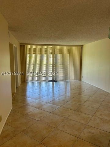 1811 Sabal Palm Dr 204, Davie, FL 33324