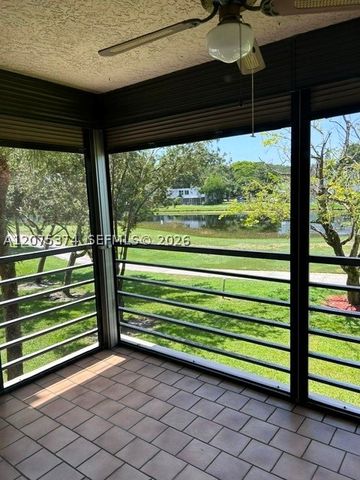 1811 Sabal Palm Dr 204, Davie, FL 33324