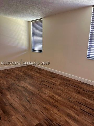 1811 Sabal Palm Dr 204, Davie, FL 33324
