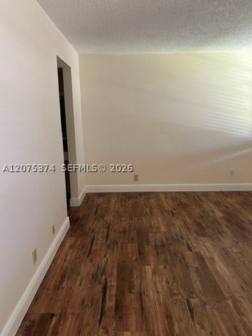 1811 Sabal Palm Dr 204, Davie, FL 33324