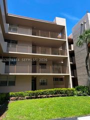 1811 Sabal Palm Dr 204, Davie, FL 33324