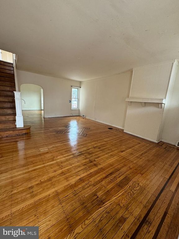 521 E WESTMORELAND ST, Philadelphia, PA 19134