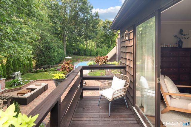 56 Long Lots Road, New Canaan, CT 06840