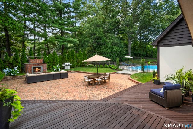56 Long Lots Road, New Canaan, CT 06840