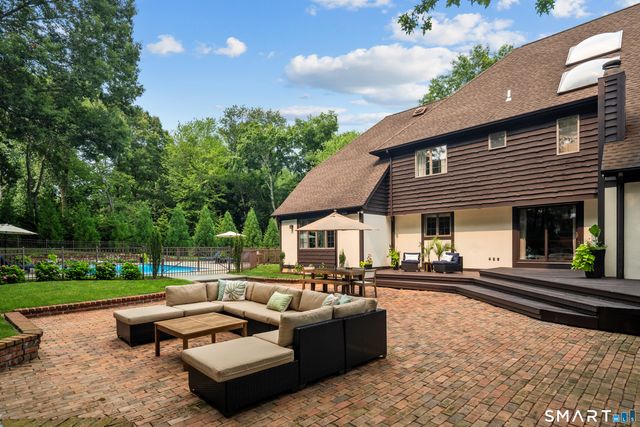56 Long Lots Road, New Canaan, CT 06840