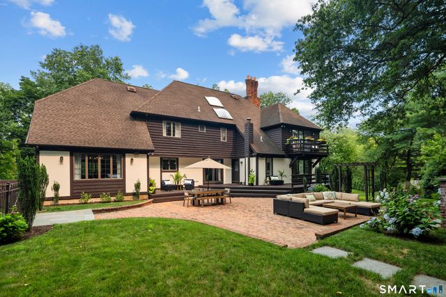 56 Long Lots Road, New Canaan, CT 06840