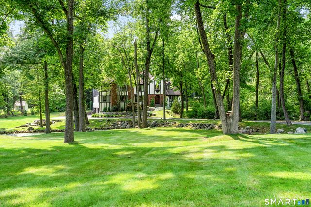 56 Long Lots Road, New Canaan, CT 06840