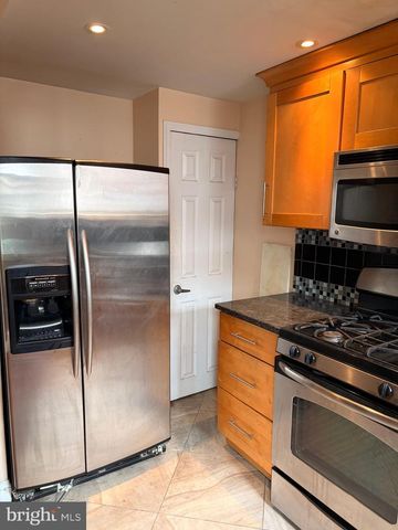 7014 GRAYS AVE, Philadelphia, PA 19142