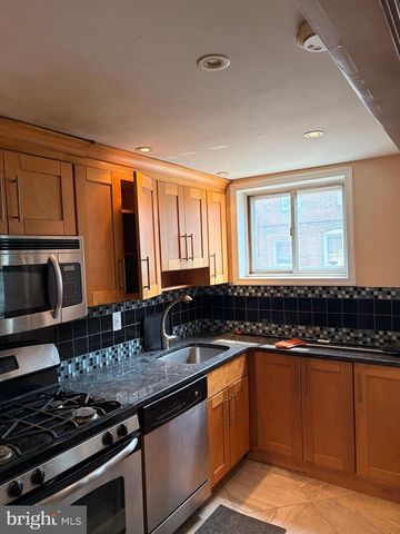 7014 GRAYS AVE, Philadelphia, PA 19142