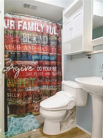 2100 & 2105 S Ellison Way, Independence, MO 64050