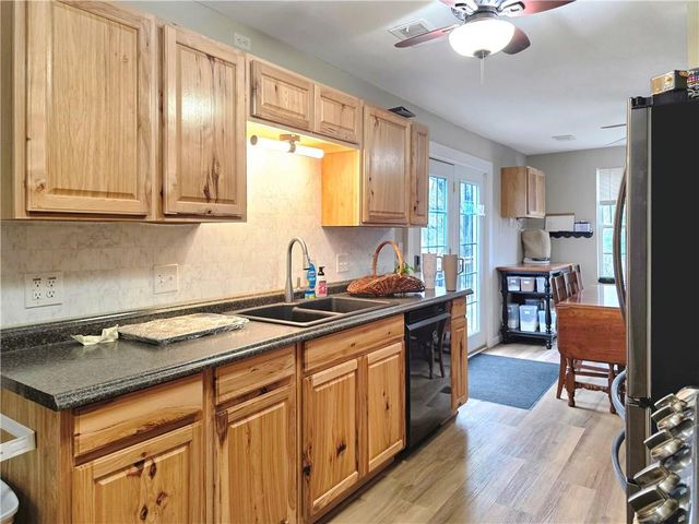 2100 & 2105 S Ellison Way, Independence, MO 64050