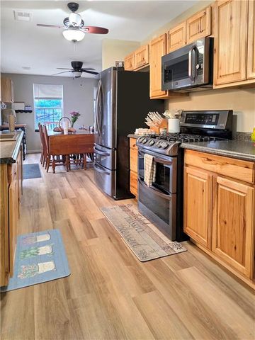 2100 & 2105 S Ellison Way, Independence, MO 64050