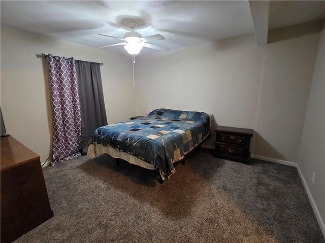 2100 & 2105 S Ellison Way, Independence, MO 64050