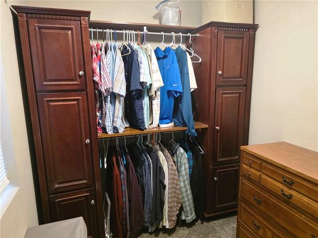 2100 & 2105 S Ellison Way, Independence, MO 64050