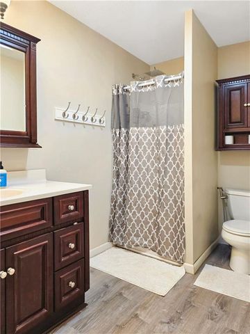 2100 & 2105 S Ellison Way, Independence, MO 64050